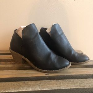 Universal Thread | Soft Leather Ankle Boot